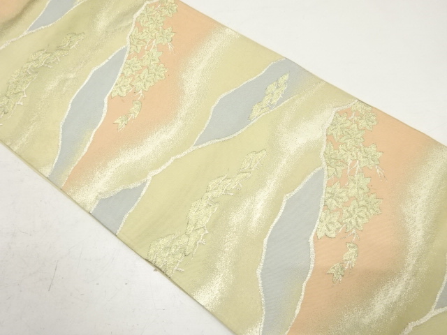 アンティーク　山重ねに紅葉模様織り出し袋帯（着用可）